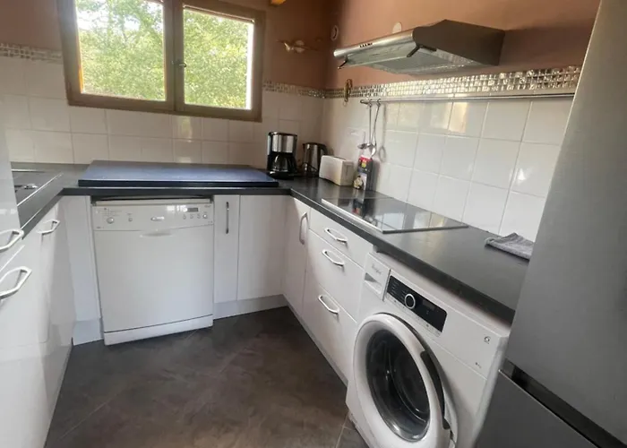 Holiday home Rouge Saint-Montan