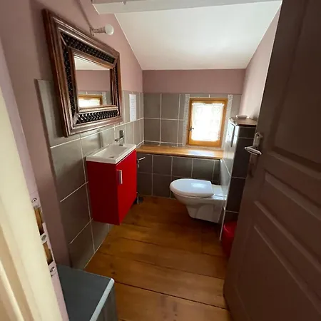 Rouge Holiday home Saint-Montan