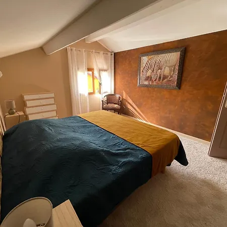 Holiday home Rouge Saint-Montan
